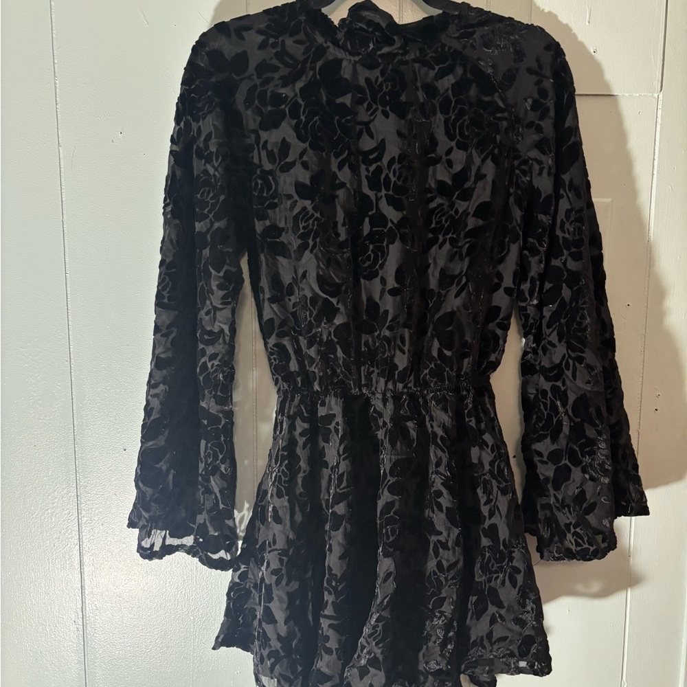Lioness Black Floral Lace Blouse